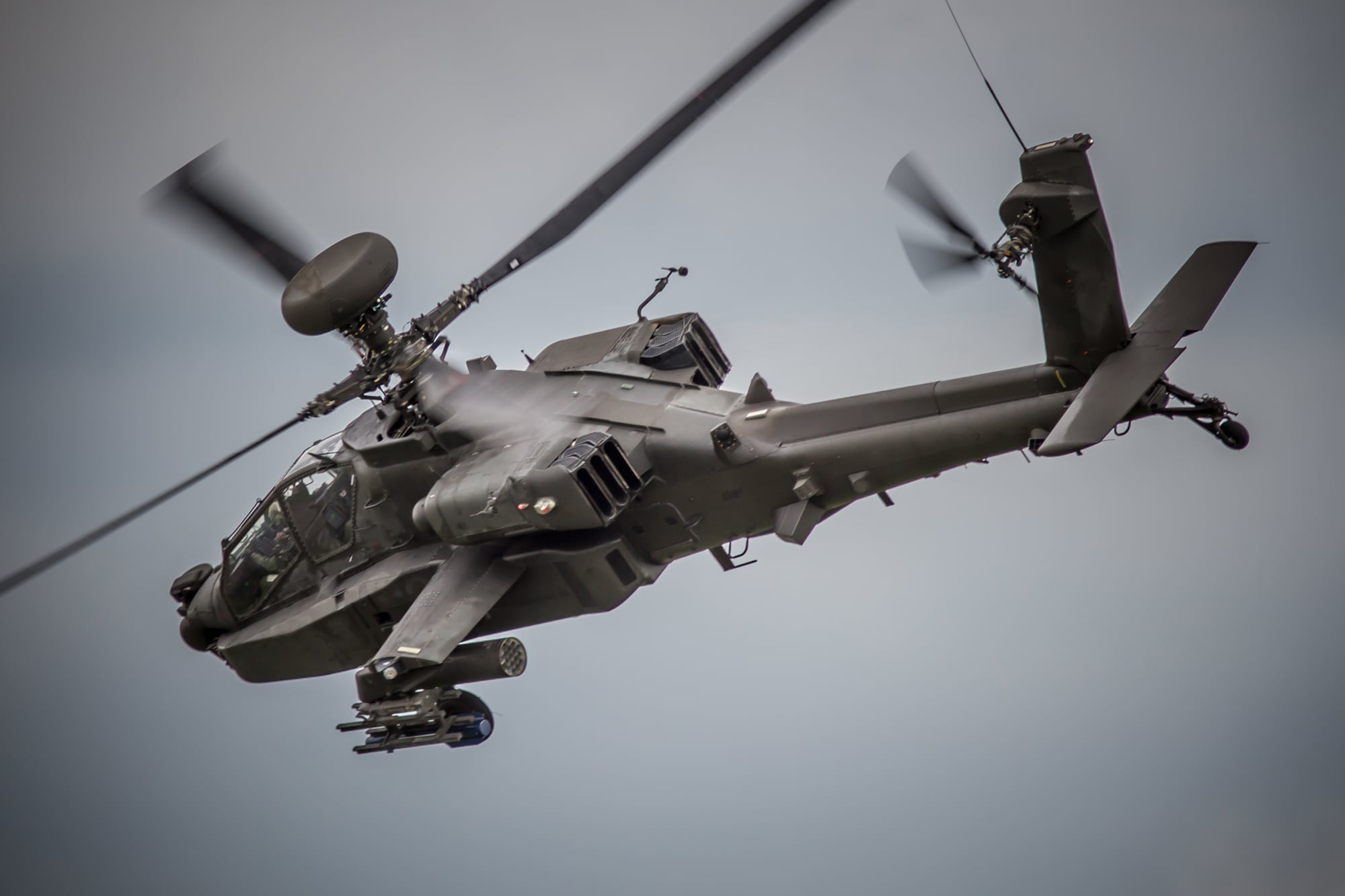 AH-64 helicopter air data system
